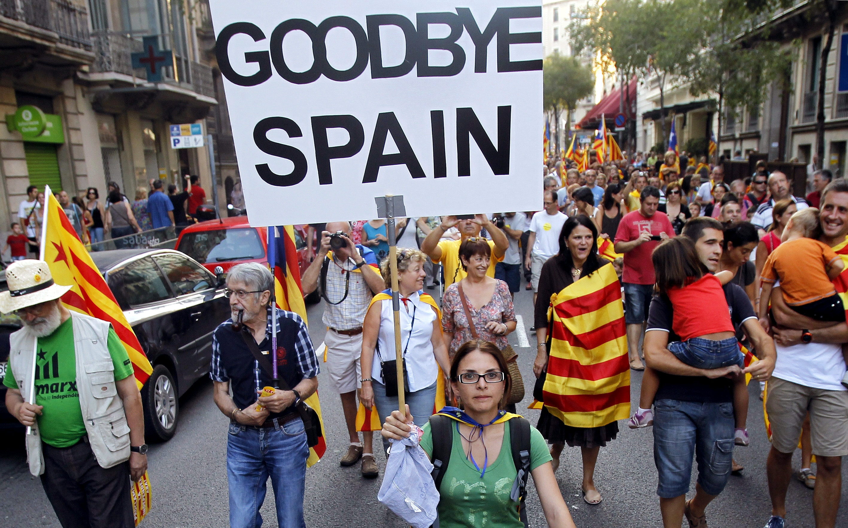 Miles de catalanes se manifiestan para reclamar independencia y pacto fiscal. Foto tomada del Diario Metropolitano