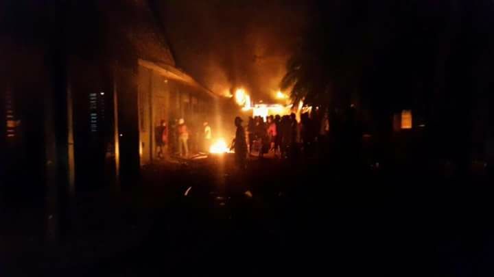 Partidarios del FSLN incendian la Casa Verde y la Radio de Yatama en Bilwi