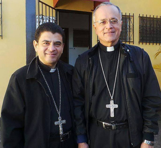 Obispos Rolando Álvarez y Silvio Báez, personajes eclesiales del año en Nicaragua