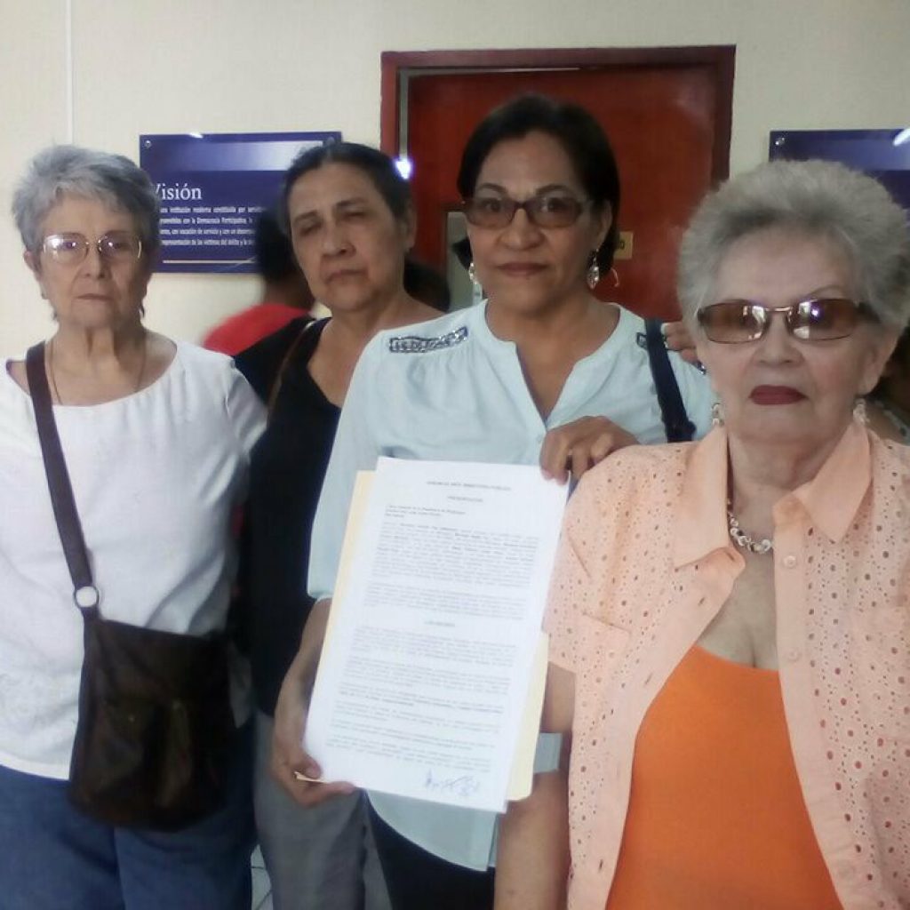 Otro grupo de ciudadanos denuncian a Daniel Ortega ante la Fiscalía por asesinato y abuso de autoridad