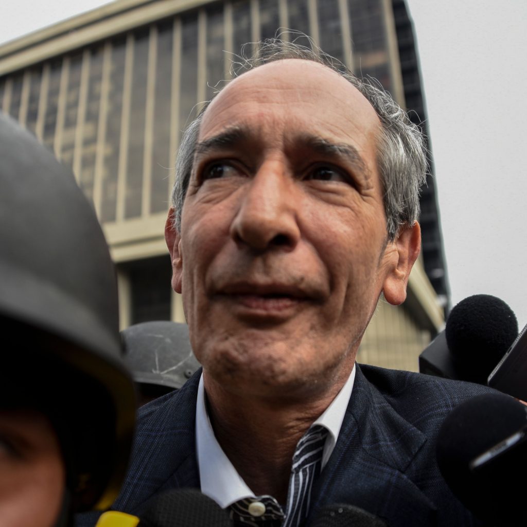 Álvaro Colom fue capturado en Guatemala por supuestos actos de corrupción