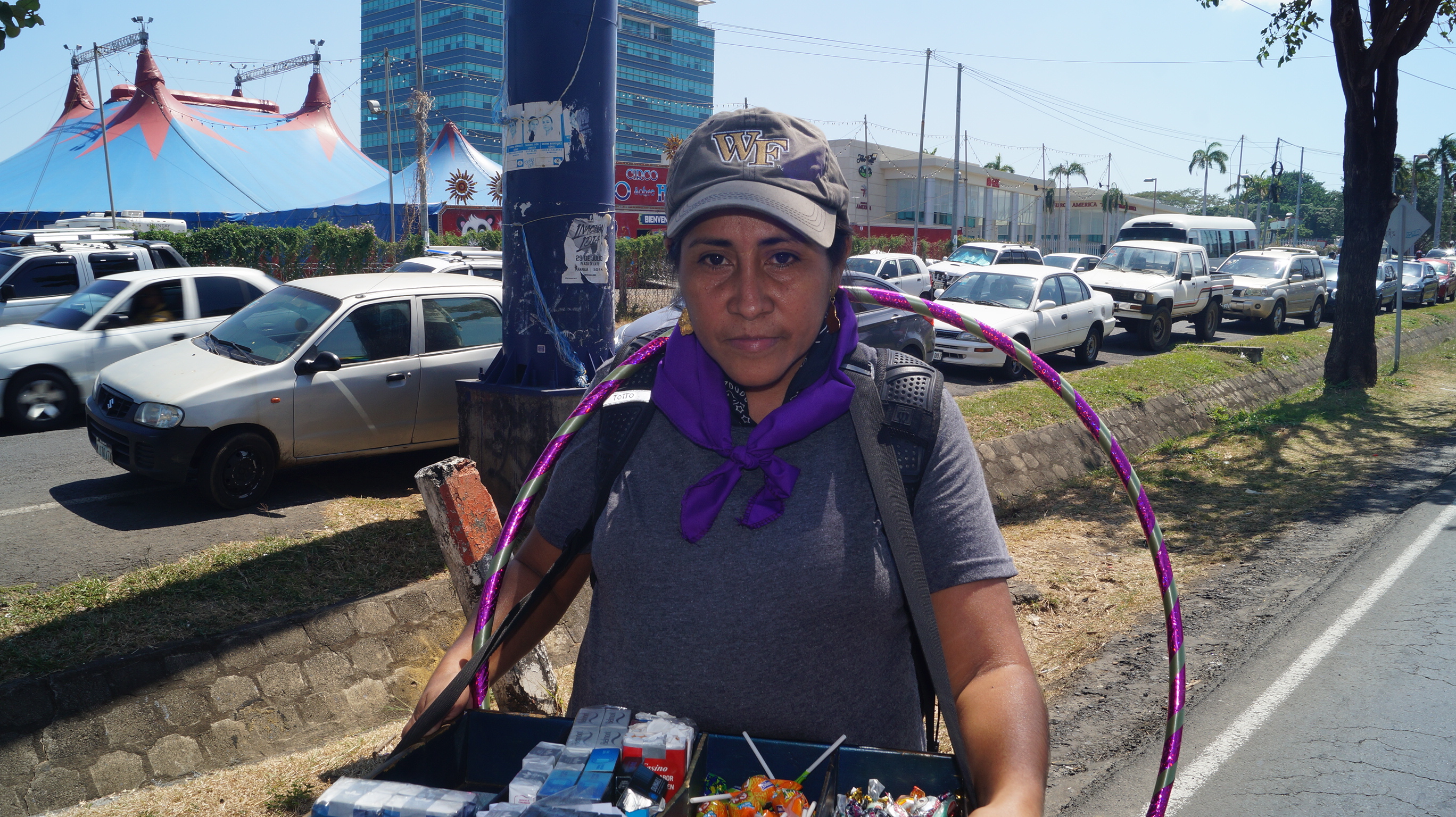 Entre la multitud de mujeres que se tomó las principales calles de Managua iba María Esther. Fotografía: Abixael MG/Artículo66