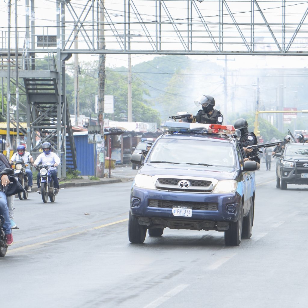Policía Nacional vuelve a reprimir con armas de fuego en Managua