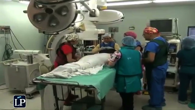 Brigada médica del Proyecto Salud de León realizando cirugías. Foto: tomada de La Prensa