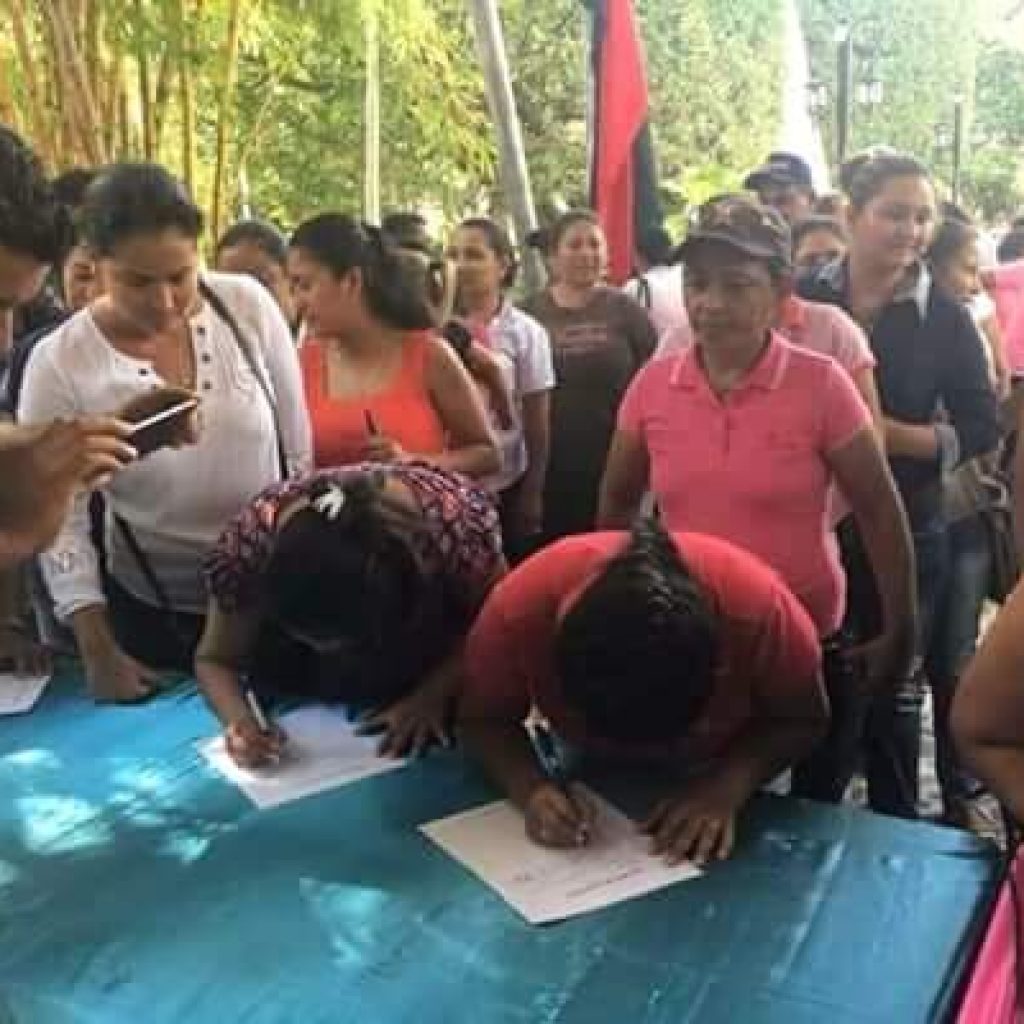 Obligan a trabajadores del Estado a firmar carta en apoyo a la represión en Nicaragua