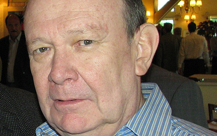 Ángel González, propietario de más de 50 canales de televisión y 56 radios en América Latina, podría estarse acercando a uno de sus conflictos más grandes con un gobernante, a quien mantuvo de aliado por casi dos décadas.