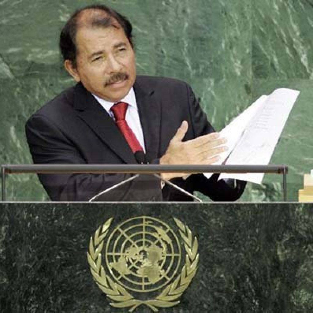 Intento de reunión de Ortega con Trump es un acto desesperado, opinan exdiplomáticos
