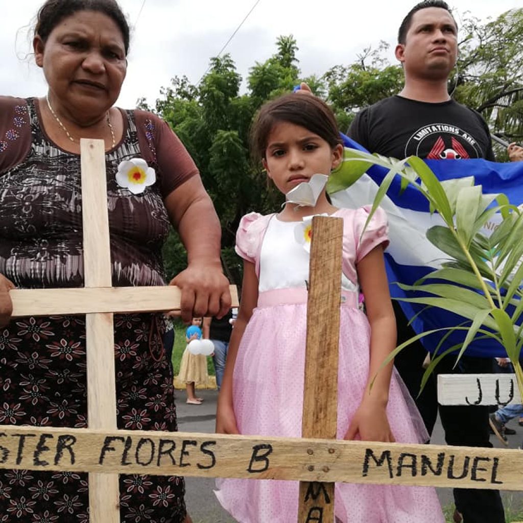 Levantan memorial por las víctimas de la dictadura en el atrio de la catedral de Managua