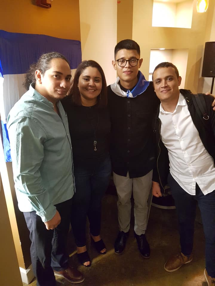 Dolly Mora (segunda de izquierda a derecha) junto a los líderes estudintiles de la Coalición Universitaria y del Movimiento 19 de Abril. Foto: Tomada de Facebook