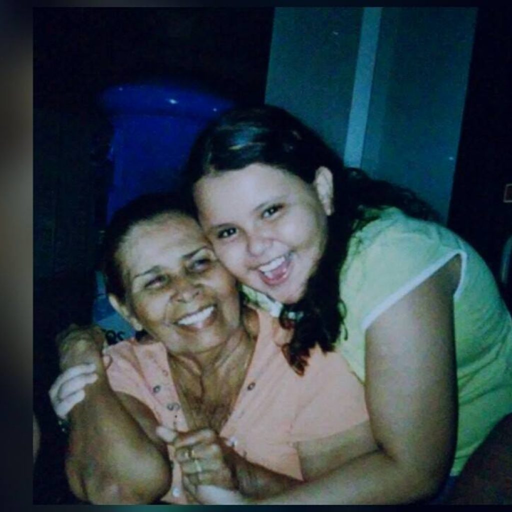 Allanan vivienda, detienen y amenazan a madre y hermana de la activista Dolly Mora