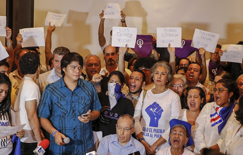 Opositores nicaragüenses piden al Papa mediar para la liberación de presos políticos