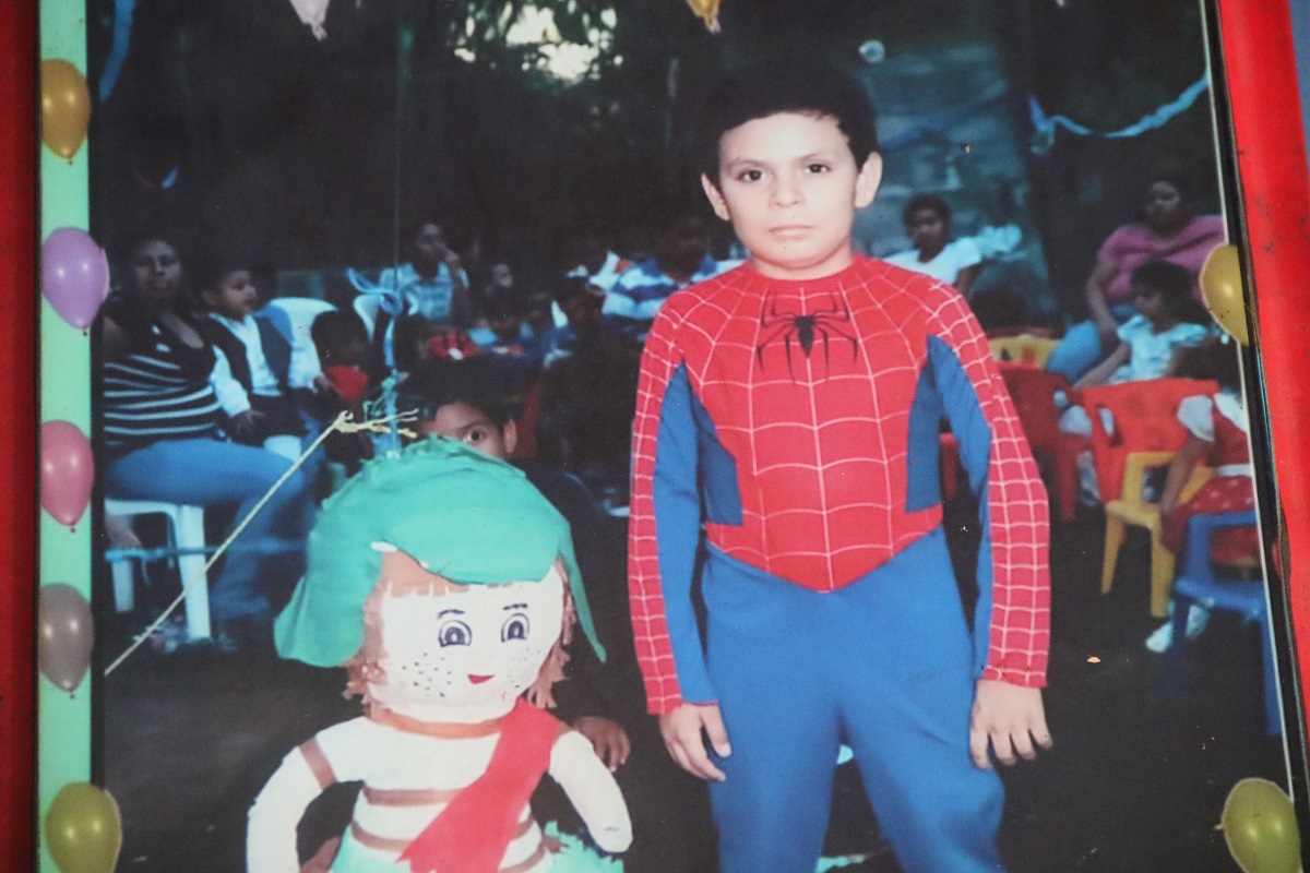 El pequeño Sandor Dolmus, con disfraz de Hombre Araña. FOTO REPRODUCCIÓN ROBERTO FLETES