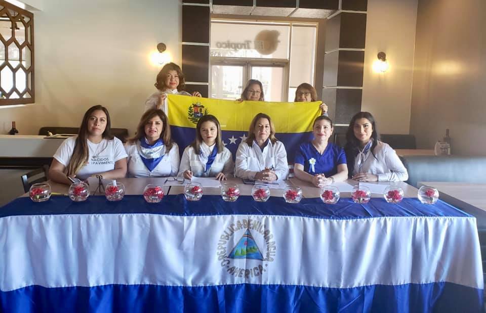 Mujeres de la diáspora nicaragüense denuncian en Miami los abusos contra las presas políticas. Foto: Cortesía