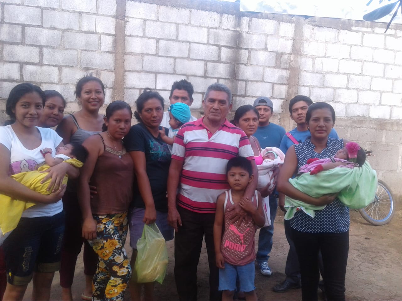 Secuestran a familiares de “Julián el monimboseño”, por explosiones de bombas de contacto en Monimbó