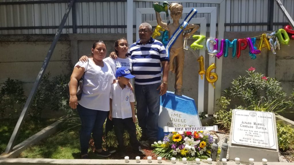 Rinden homenaje a Alvarito Conrado en su cumpleaños, el niño mártir de la protesta cívica