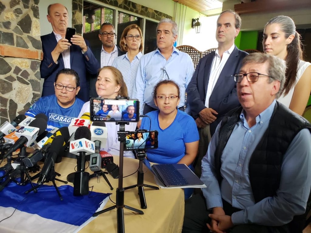 SIP pide a la dictadura que regrese 100% Noticias a sus dueños