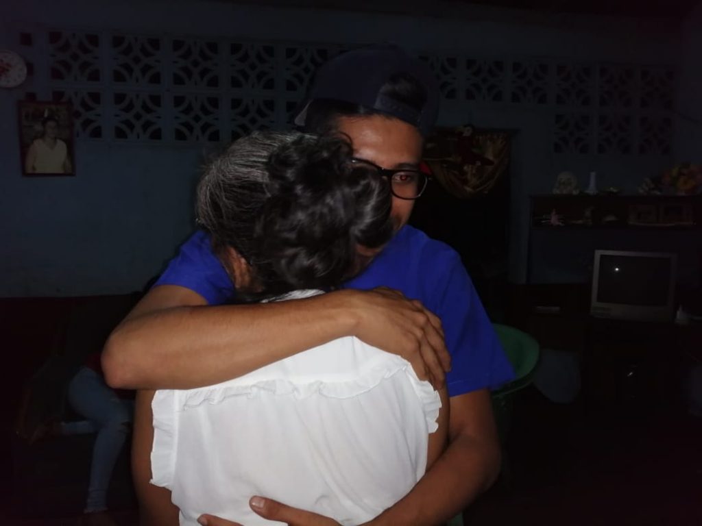 Civil dio orden a policías orteguistas de «tirar al volcán» a brigadista médico de Masaya