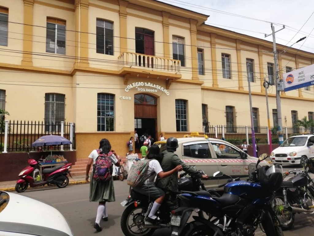 Colegios de Masaya apestados por dengue y el MINSA se rehúsa a fumigar