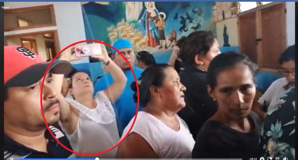 Identifican a mujer orteguista que anduvo siguiendo a equipo de Artículo 66 en Masaya