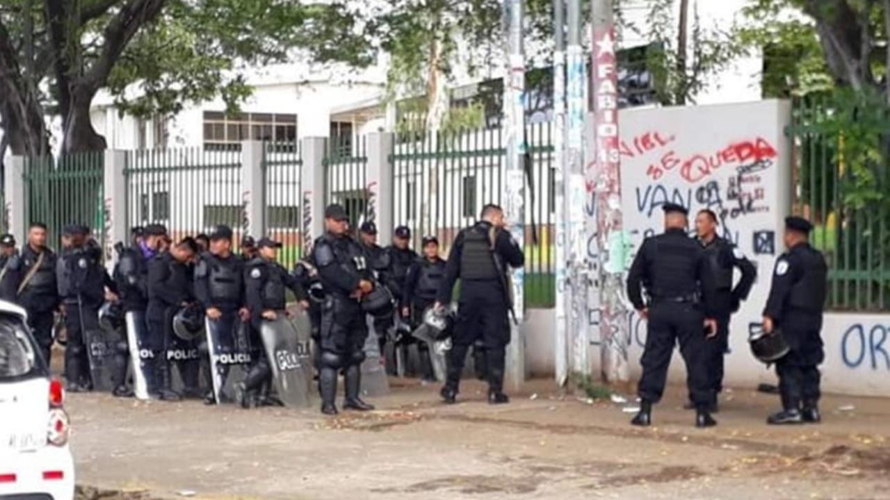 Régimen de Ortega por segundo día mantiene sitiada Managua