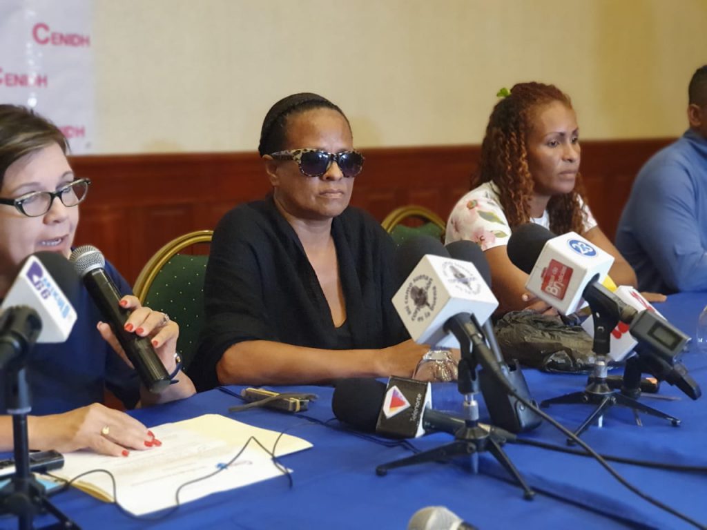 Policía de Bluefields primero golpeó brutalmente al costeño Evans Taylor antes de dejarlo ahogarse, denuncian familiares
