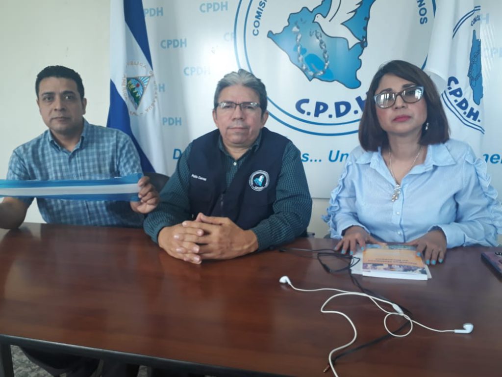 Policía del régimen asedia a profesor de Ticuantepe, quien fue reo político de la tiranía