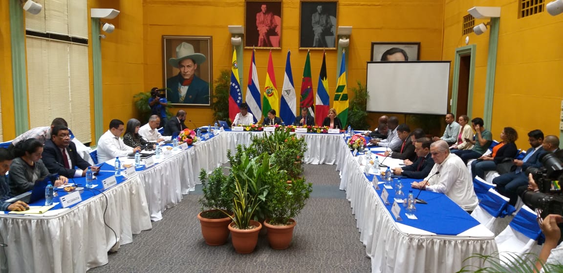Orteguismo se reúne con sus amigos para lamentarse por el "golpe de Estado" a Evo Morales. Foto: Cortesía.