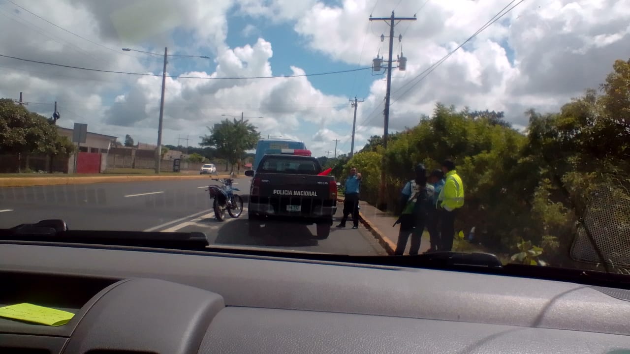 Guardia orteguista retiene al equipo técnico de la CPDH en carretera Masaya
