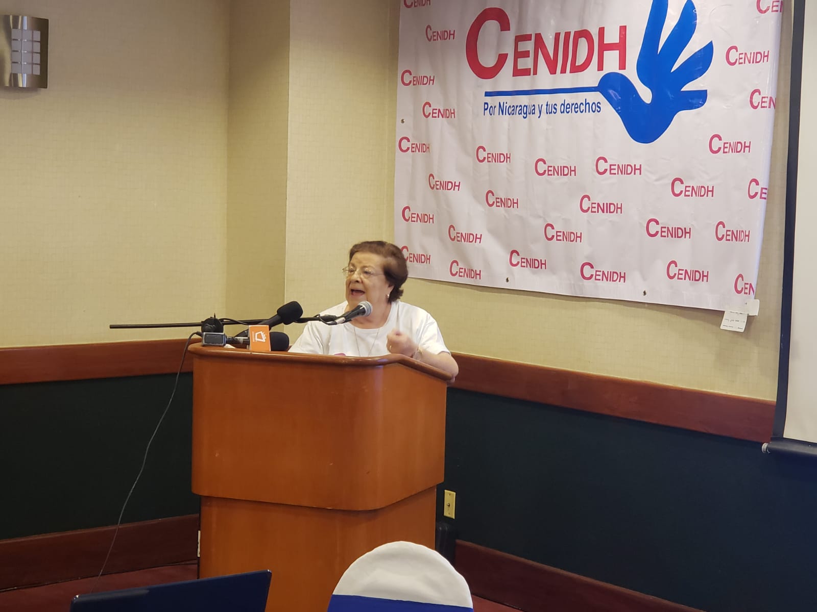 Presidenta del Cenidh, Vilma Núñez durante la presentación del Informe bimestral "Así resiste Nicaragua la represión". Foto: G. Shiffman / Artículo 66