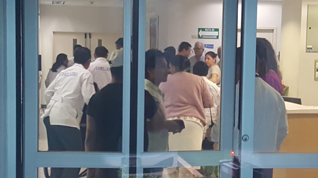 Madres de presos políticos y el padre Edwin Román ingresan a emergencias del hospital Vivian Pellas