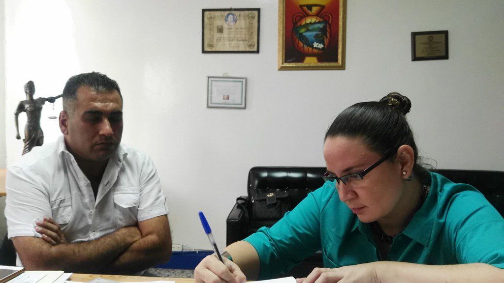 Desconocidos rafaguean zona donde vive ciudadano palestino, a quien el régimen considerada opositor