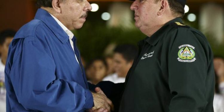 General Avilés insinúa a la ciudadanía que vote por Ortega