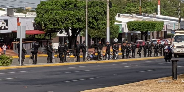 La Policía de Nicaragua se encuentra desplegada este 25 de febrero para evitar marcha en contra de la dictadura. Foto: Carlos Herrera/Cortesía