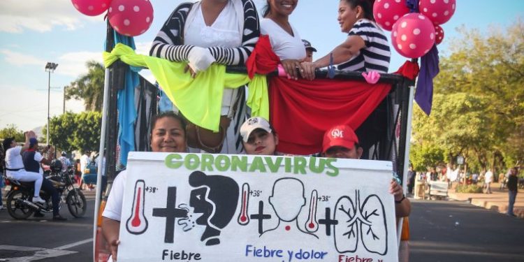 Orteguismo desafió al coronavirus con marcha con sus seguidores por "amor al COVID-19". Foto: AFP