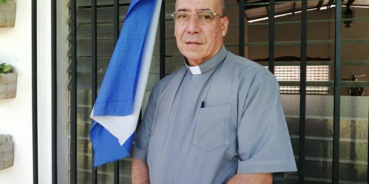 Padre Edwing Román: “Hoy más que nunca el periodismo independiente debe estar unido”. Foto: N. Miranda / Artículo 66