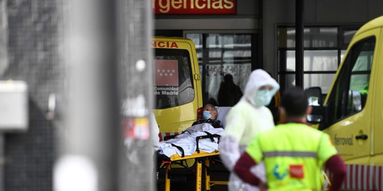 Más de 500 muertos en 24 horas en España por coronavirus. Foto: AFP