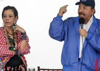 Rosario Murillo y Daniel Ortega, la pareja de dictadores de Nicaragua. Foto: AFP