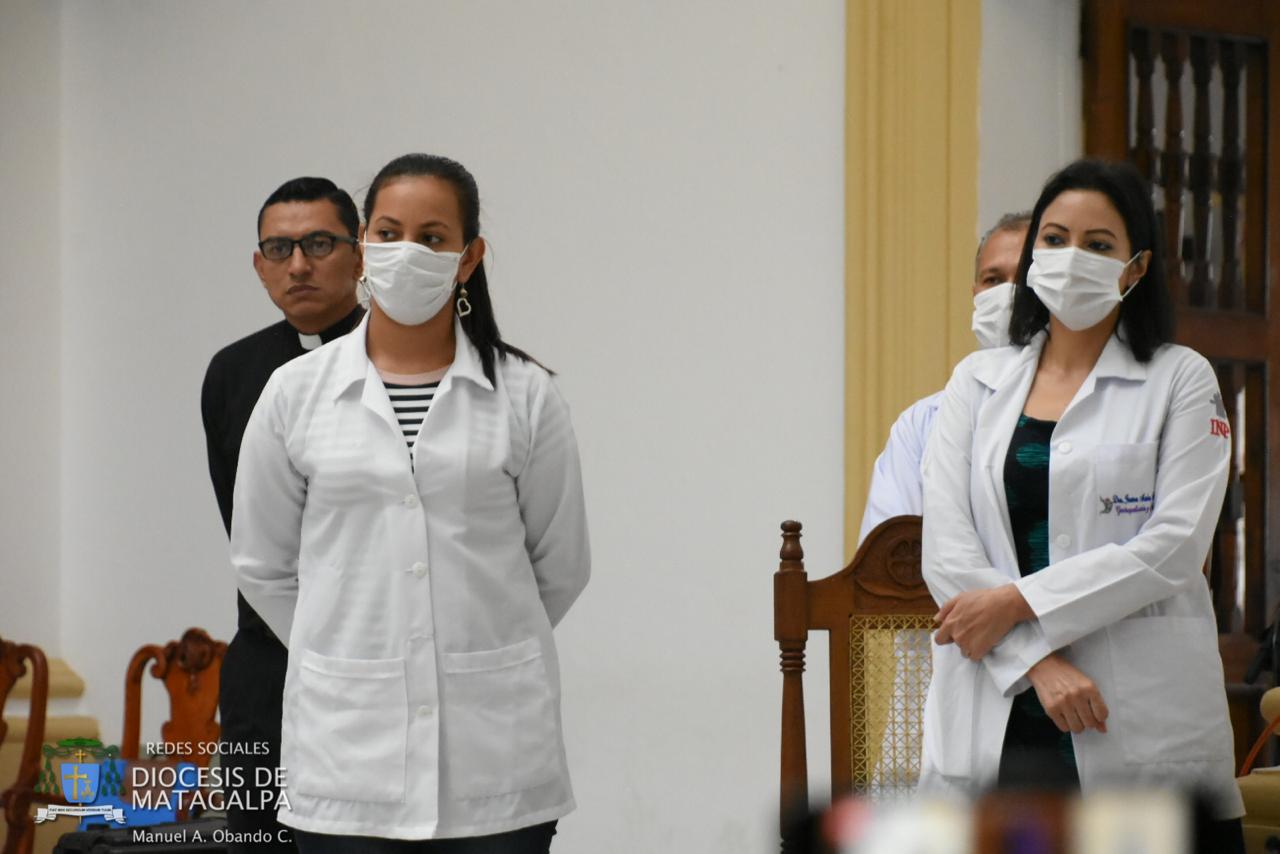 Parte del personal médico y de enfermería que atenderá en el Centro Médico de la Diócesis de Matagalpa. Foto: Cortesía.