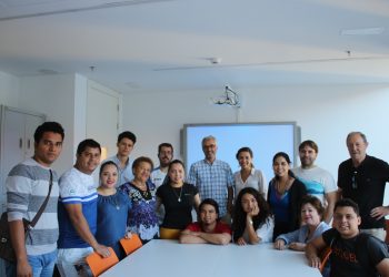 Profesionales nicaragüenses de salud en España buscan brindar sus servicios en hospitales de esa nación. Foto: Asociación Nicaragüita