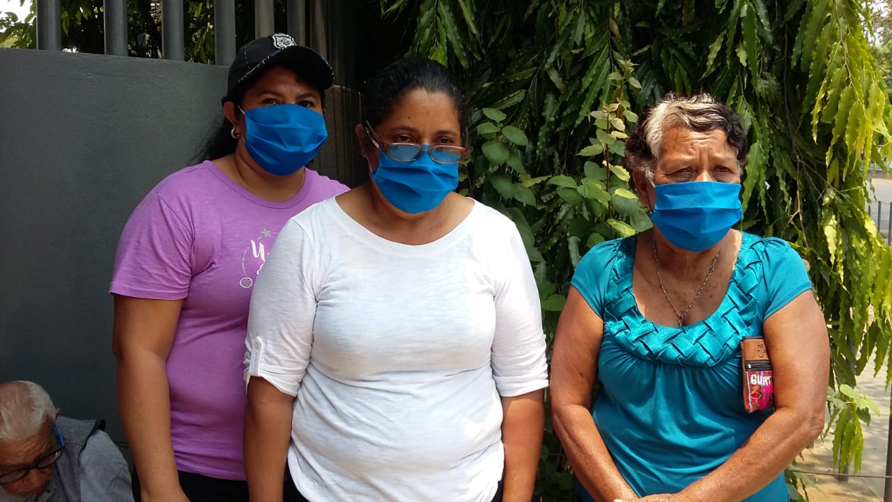Familiares de ciudadanos detenidos en la Isla de Ometepe. Foto: Cortesía