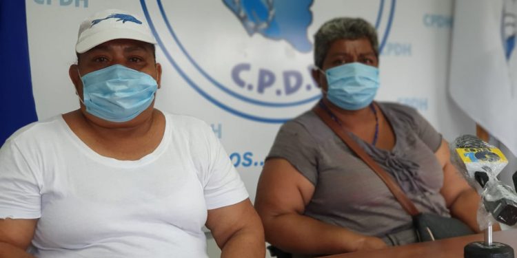 Madre de preso político denuncia que su hijo se encuentra intubado en la UCI del hospital Alemán Nicaragüense en estado «delicado pero estable». Foto: Álvaro Navarro / Artículo 66