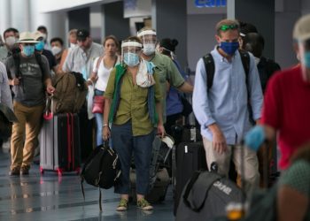 Dictadura orteguista impidió que ciudadanos estadounidenses abordaran el tercer «vuelo inmediato» para abandonar Nicaragua. Foto: Oswaldo Rivas / Reuters