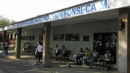 Cirujano del Hospital Lenín Fonseca renuncia en solidaridad a médicos despedidos por el Minsa. Foto: Ilustrativa