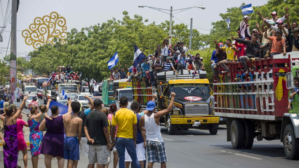 Campesinos llegan a Managua para respaldar la rebelión cívica de los estudiantes. Foto: Jorge Torres | Crédito: EFE