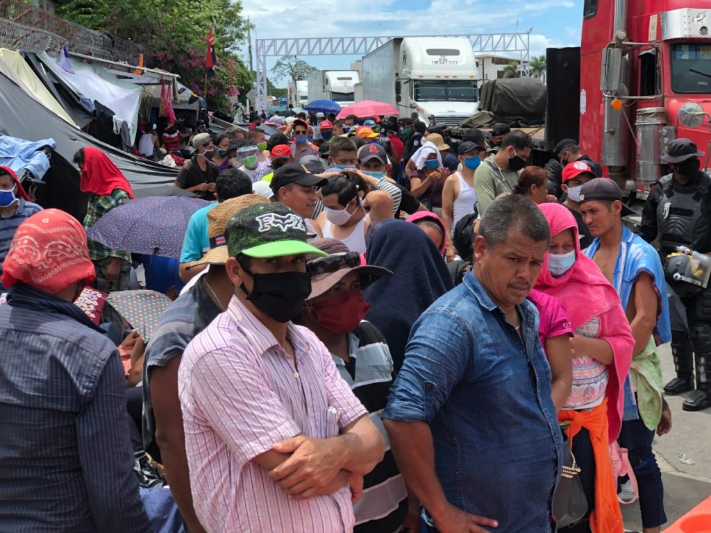 Unidad Azul y Blanco gestiona pruebas de COVID-19 para migrantes trancados en Peñas Blancas