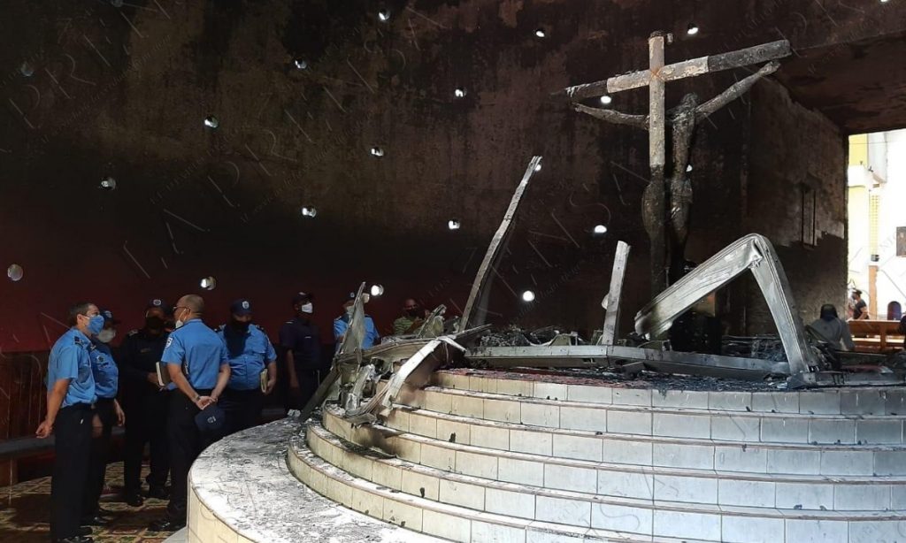 Policía emite segunda versión sobre ataque terrorista en la Catedral de Managua