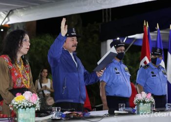 Daniel Ortega remacha sumisión partidaria y origen sandinista de la Policía