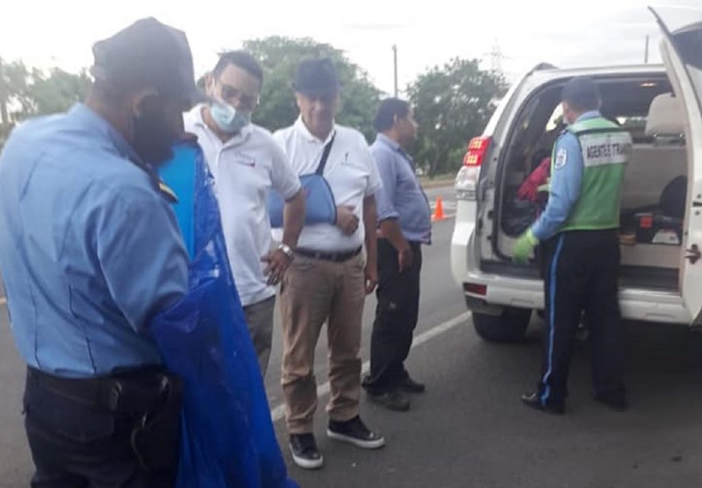 Policía del régimen persigue y acosa a opositores en sus viajes organizativos