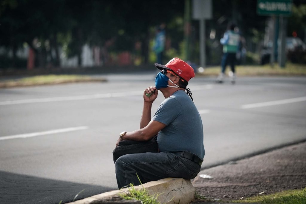 Ante el bloqueo de las cifras oficiales de COVID-19 un grupo clandestino se encarga de documentarlas. Así es el trabajo del Observatorio Ciudadano en Nicaragua