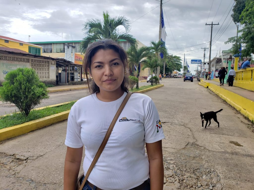 Jueza orteguista de Bluefields declara culpable a la periodista Kalúa Salazar por «calumnia»